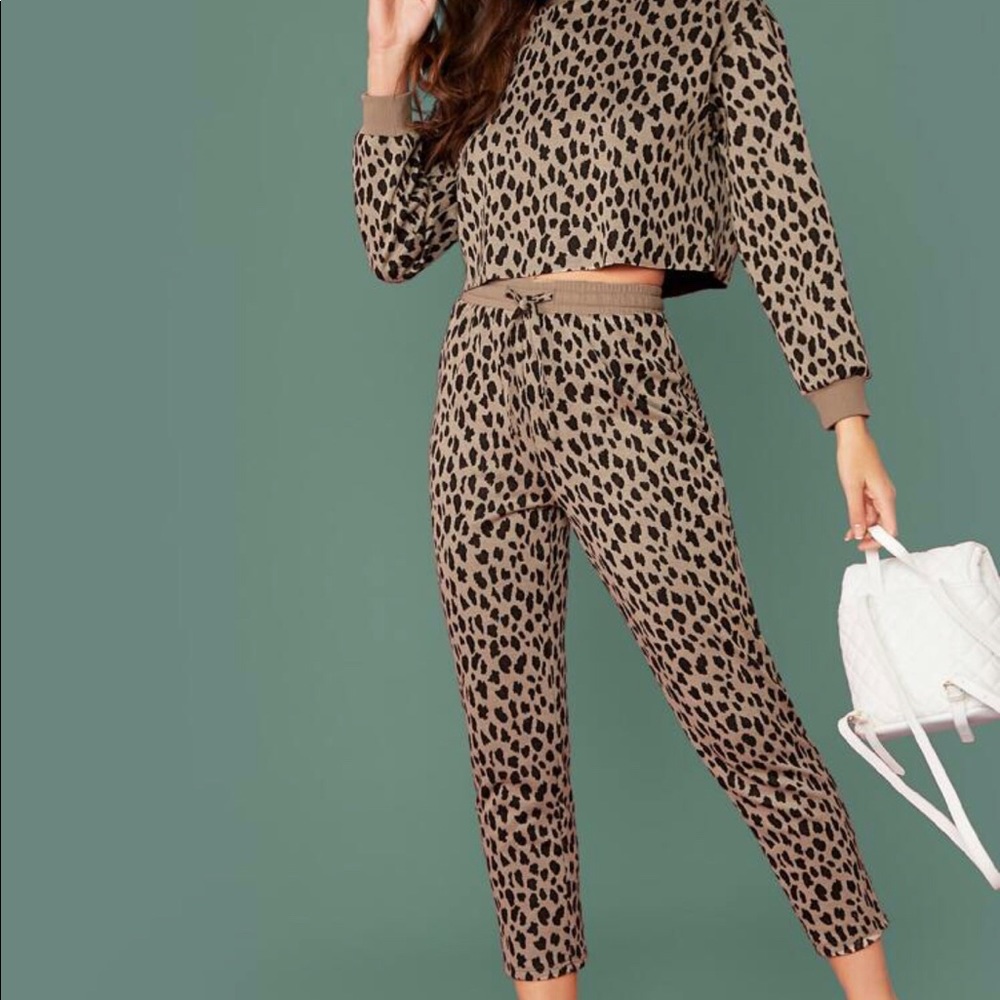 <SOLD> Leopard Print Top & Elastic Waist Pants